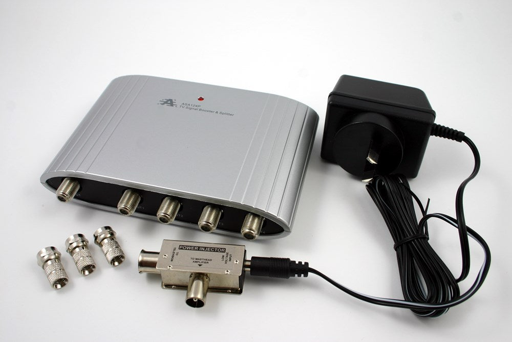 Amplifier 1 In 4 Out Splitter with Remote for boosting and distributing digital TV signals to four outputs with minimal loss.